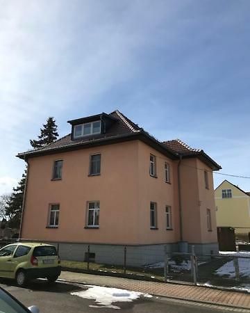 Liebevoll Eingerichtete Ferienwohnung Im Dg Zwenkau Luaran gambar